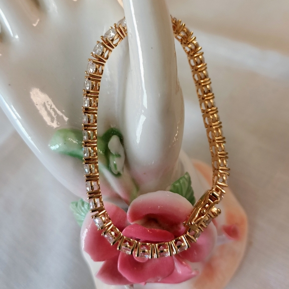 NWOT Gorgeous Gold Plated 4mm CZ Tennis Bracelet (6") - Picture 2 of 16